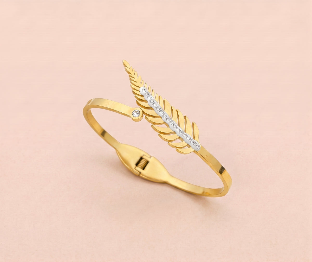 Handcuff 18K Gold Plated – Elegant, luxurious finish