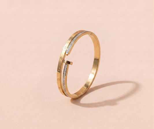 Waterproof – Designed for everyday wear