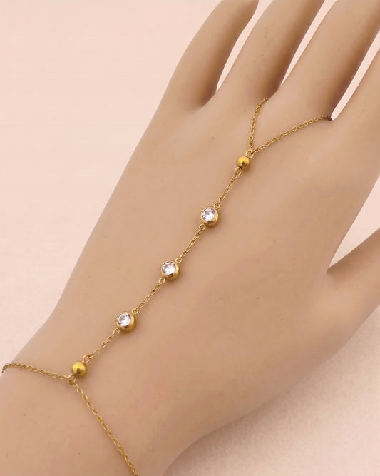 Hand chain 💧 Water-Resistant | ✨ Anti-Tarnish | 💎 Durable | 👑 Elegant Design